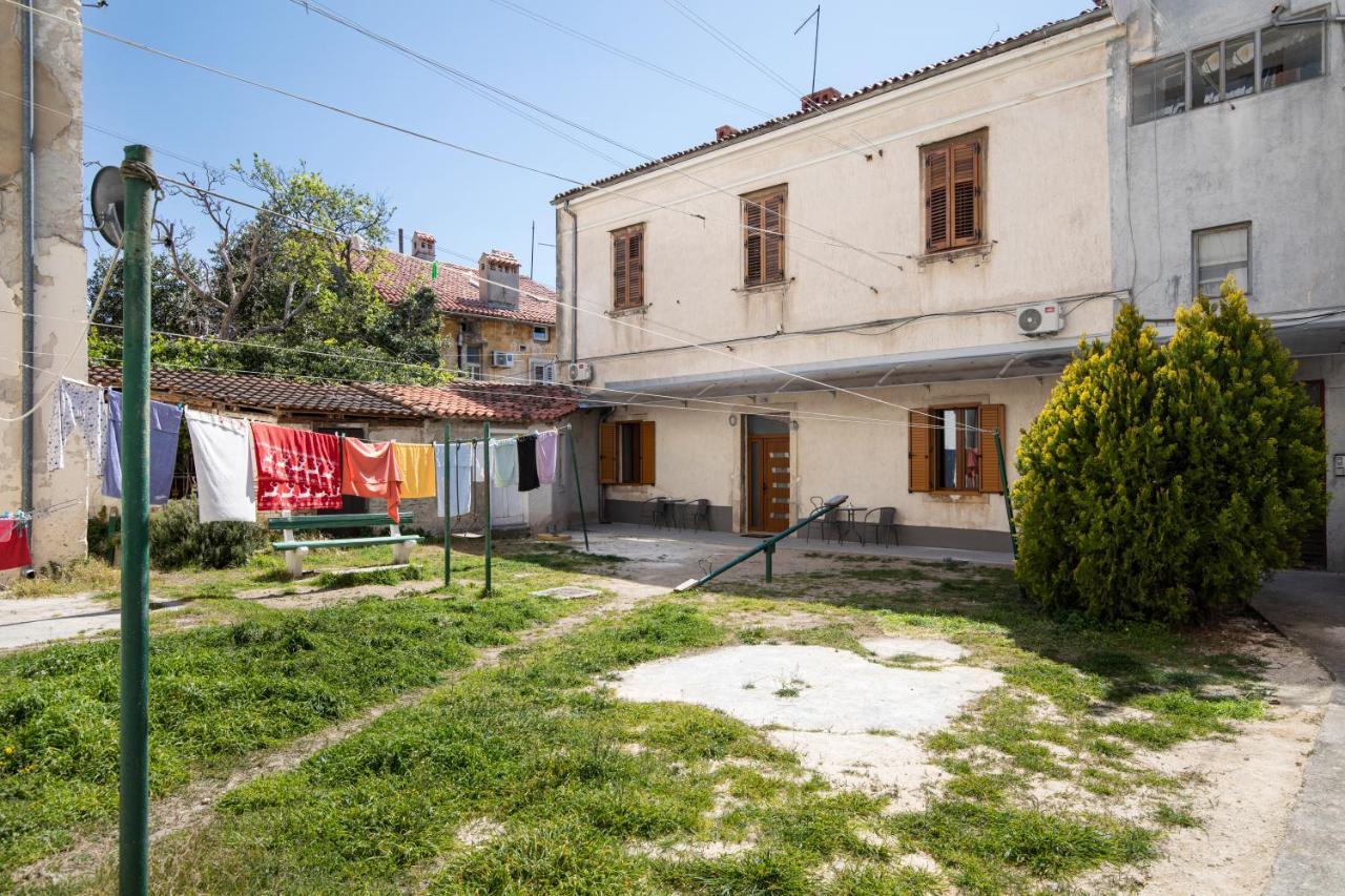 Centar City Pula Apartments Exterior photo