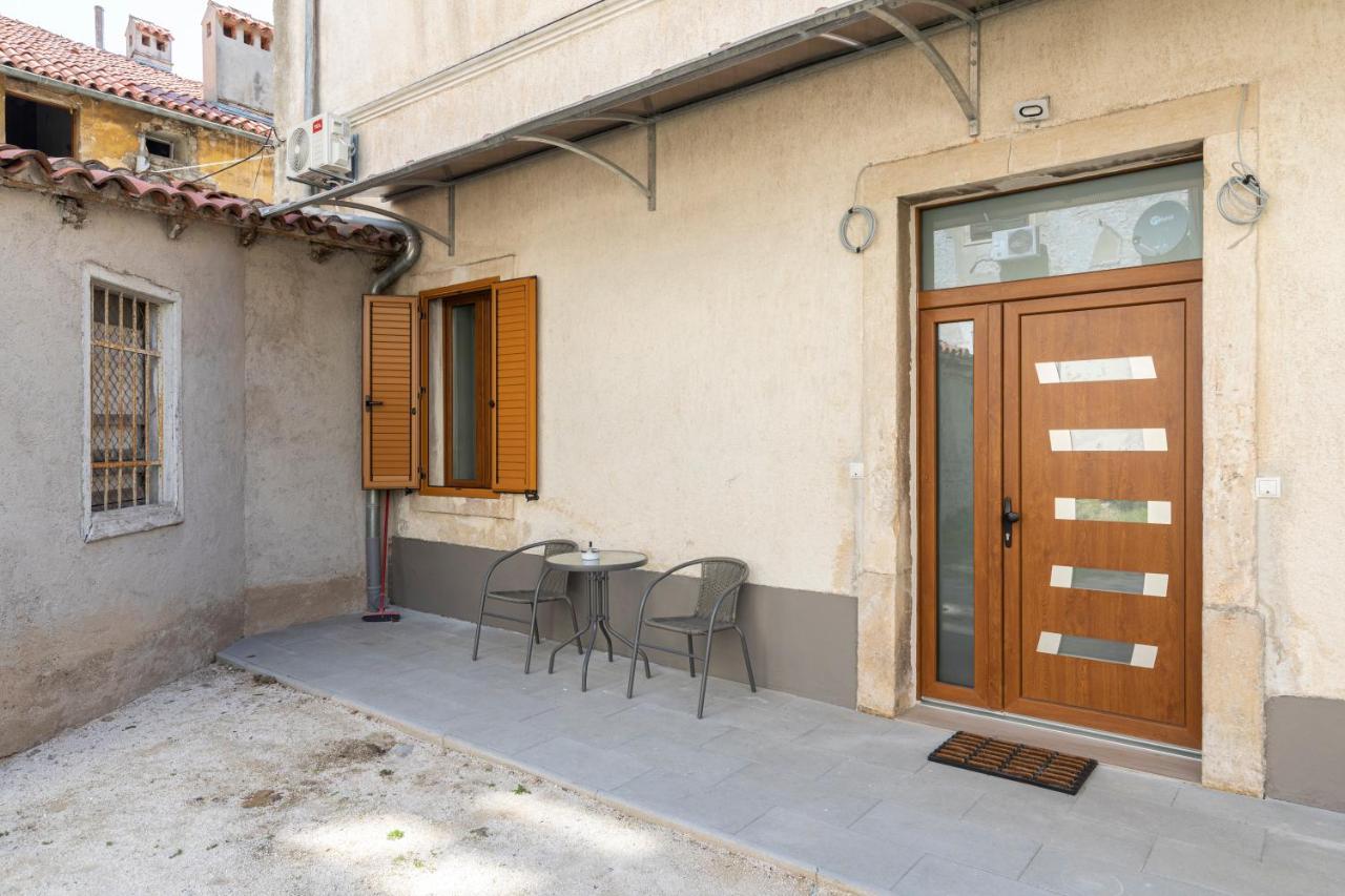 Centar City Pula Apartments Exterior photo