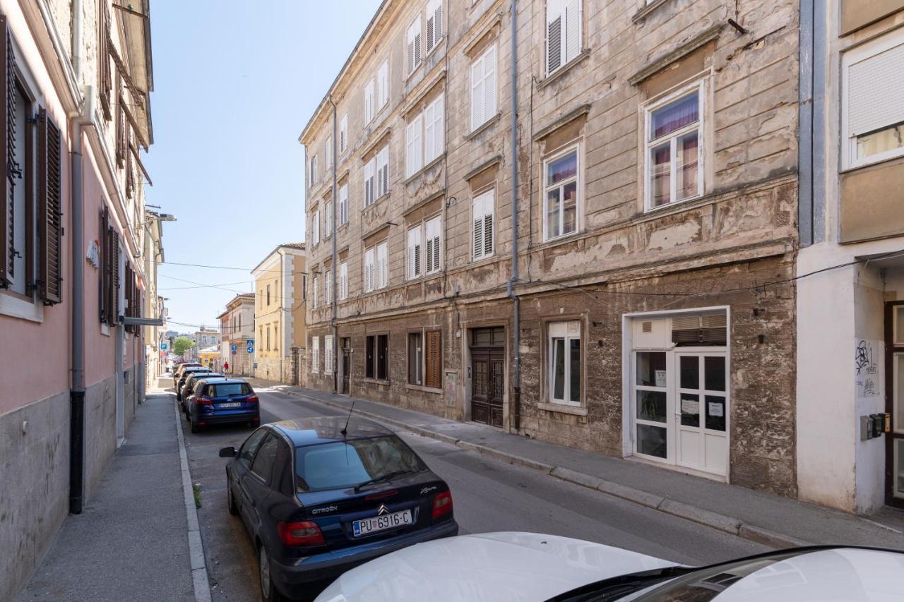 Centar City Pula Apartments Exterior photo